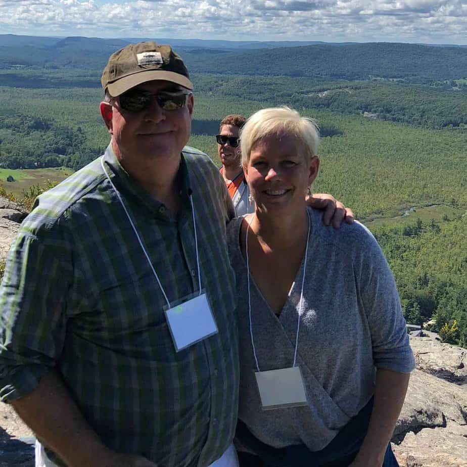 Man and woman at Mountainside Treatment Center Canaan Alumni Retreat Event 2018