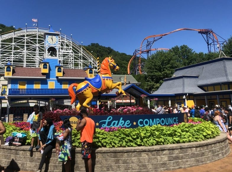 Horse statue and roller coaster at Mountainside Treatment Center Alumni Lake Compounce Event 2022